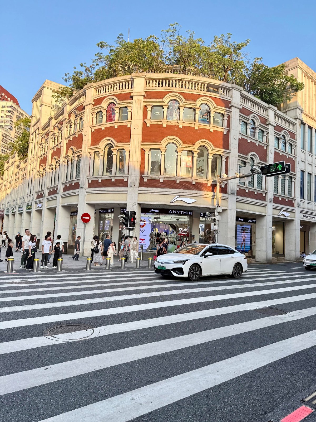 各地→厦门 接站/接机→入住酒店→全天自由活动【推荐前往：中