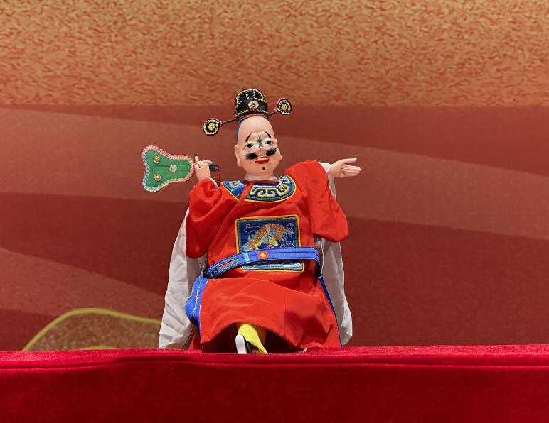去泉州正音书院看非遗演出，票怎么约、要不要找旅行社排？