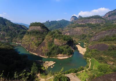 秋假带孩子去武夷山研学，旅行社怎么把免票和茶庄园排进四天